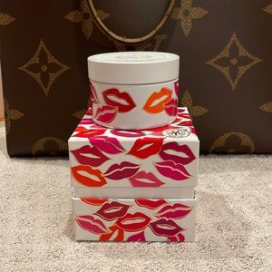 New. Nolita 24/7 Body Silk